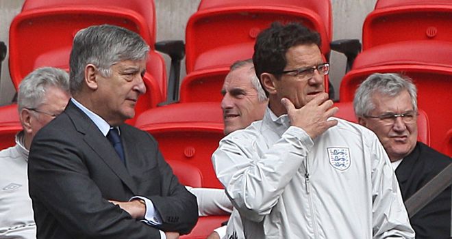 Fabio-Capello-David-Bernstein-England-trainin_2579276.jpg