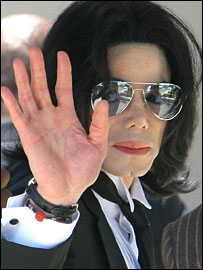 _44136465_michaeljackson270.jpg