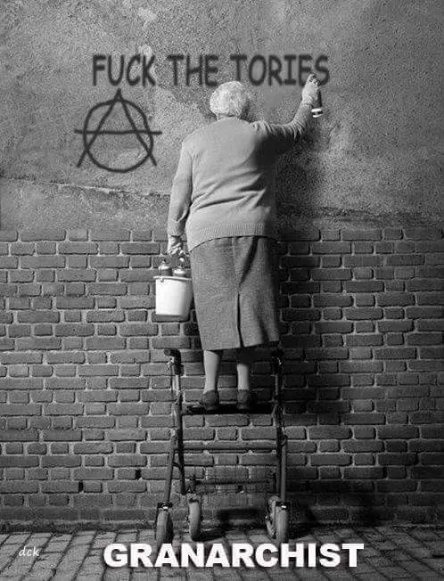 CiUezAhXIAA8N2t.jpg:large